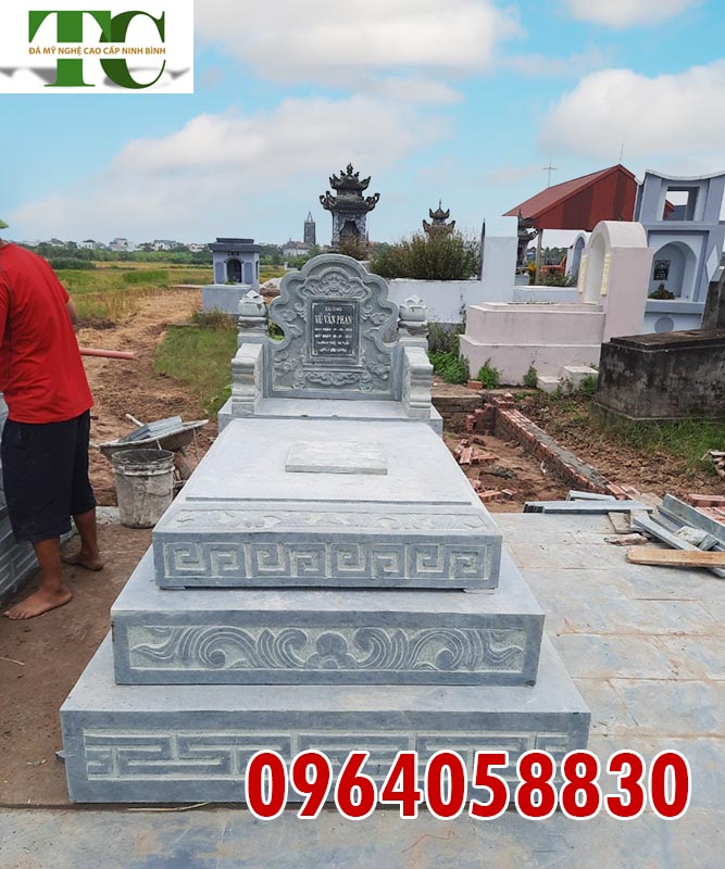 giá bán mộ tam cấp bằng đá Quảng Ninh