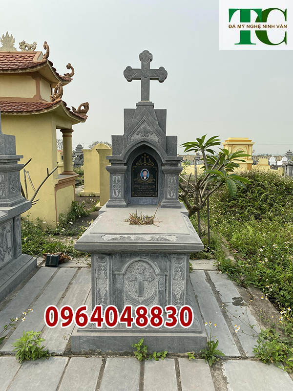 xây mộ công giáo đá đẹp Quảng Ninh
