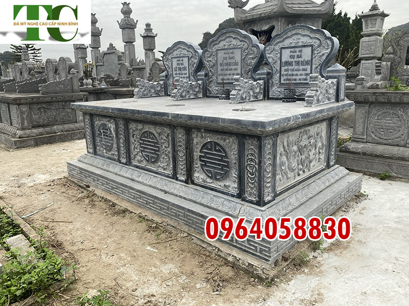 Làm mộ đôi bằng đá xanh đen tại Bình Thuận 02
