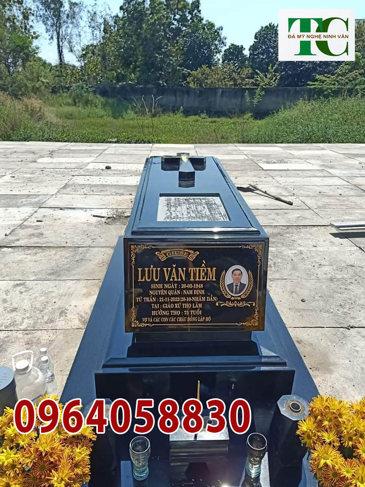 mộ công giáo đá granite đẹp Thái Bình 01